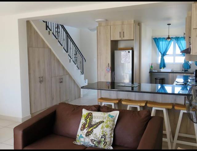 3 BEDROOM TOWNHOUSE FOR SALE IN LAAIPLEK